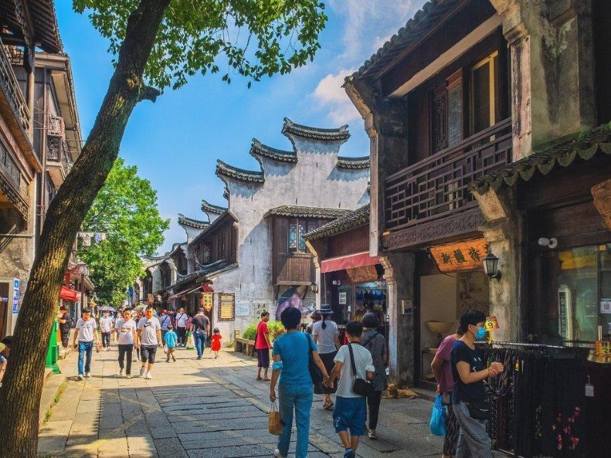 州政协十四届三次会议闭幕 沈阳冯发贵舒大春出席 雷建平主持并讲话​