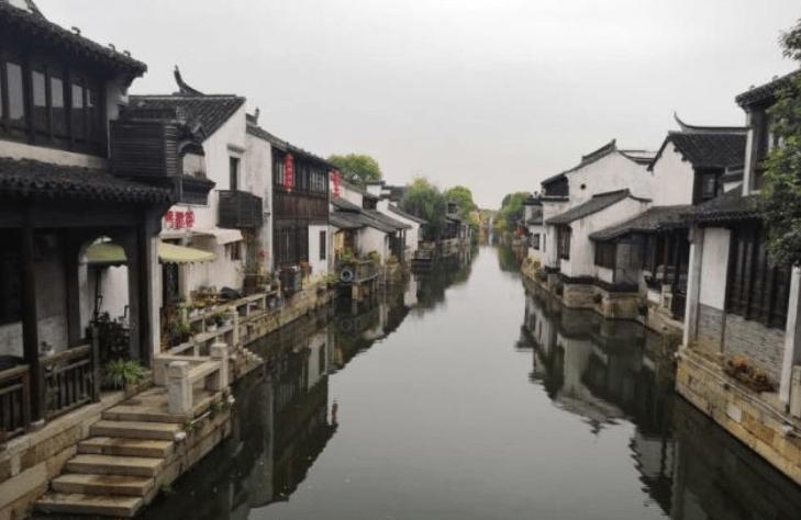 拥堵的停车场